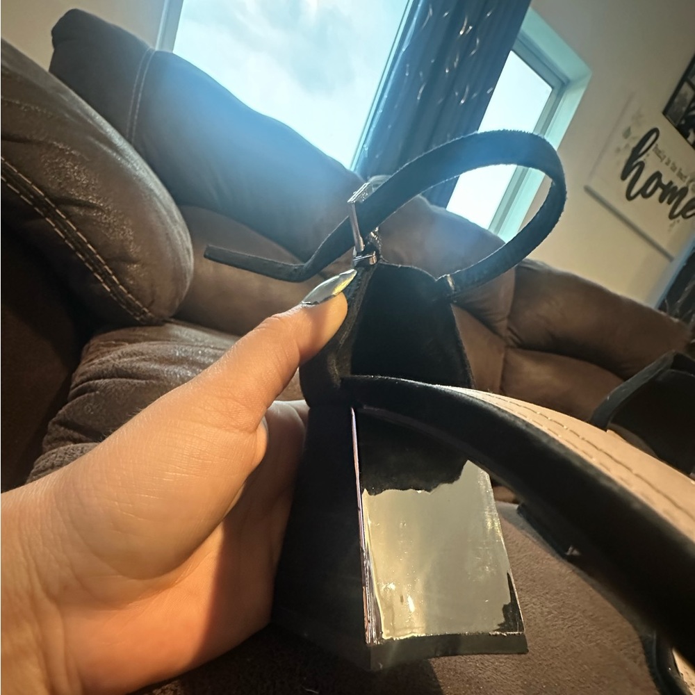 Beautiful Shoes 👠 - Picture 4 of 4